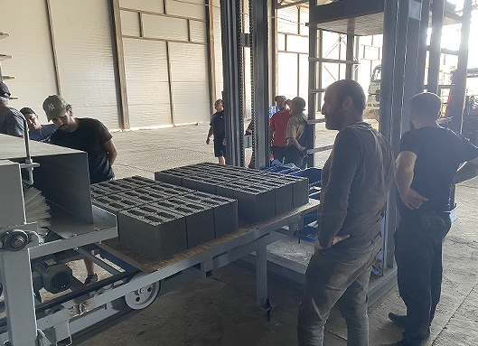 UNIK ले रूसको सुदूर पूर्वमा पूर्ण रूपमा स्वचालित कंक्रीट ब्लक बनाउने मेसिन लाइन सुरु गर्‍यो