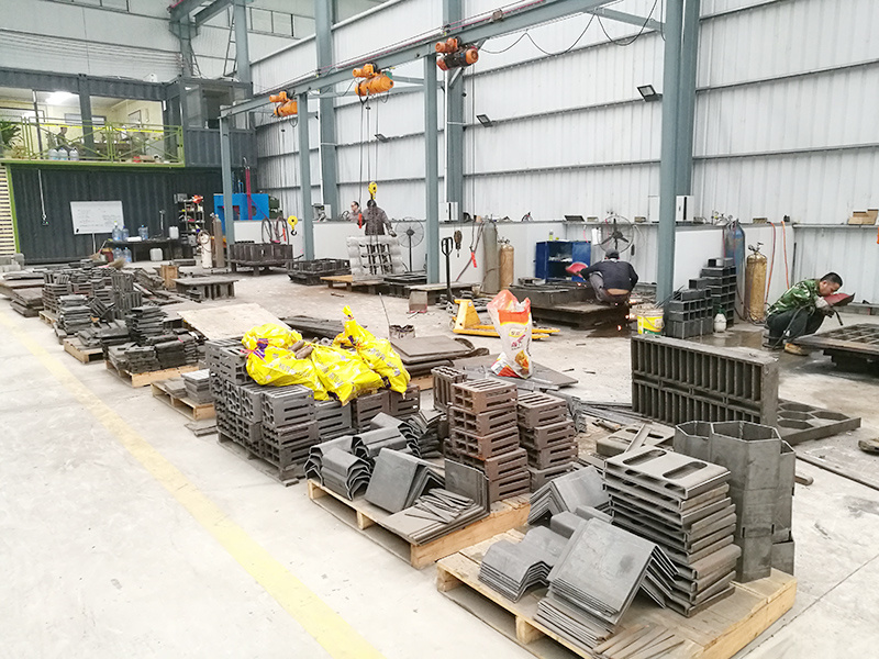 तपाइँको कंक्रीट ब्लक मेसिन संग सामान्य समस्याहरु को निवारण: एक व्यापक गाइड